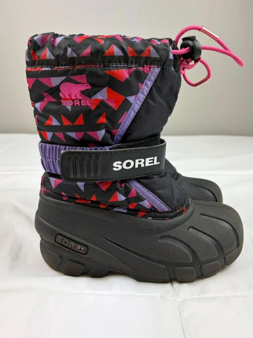Sorel Little Girls Snow Boots in Black With a Purple & Pink Triangles Size 10